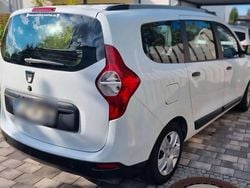 Weiß Gebraucht 2019 Dacia Lodgy Comfort Van / Kleinbus | 8.900 € (Superpreis)