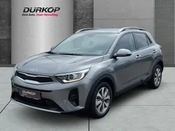 Grau Neu 2025 Kia Stonic Vision SUV | 25.890 € (Etwas zu teuer)