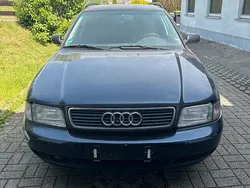 Blau Gebraucht 1996 Audi A4 Kombi | 500 € (Superpreis)