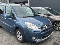 Blau Gebraucht 2015 Citroën Berlingo Van / Kleinbus | 8.990 € (Fairer Preis)