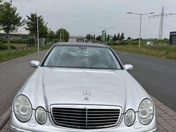 Silber Gebraucht 2004 Mercedes E200 Avantgarde Limousine | 7.500 € (Teuer)