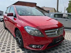 Rot Gebraucht 2012 Mercedes B180 Van / Kleinbus | 9.900 € (Guter Preis)