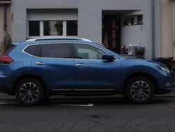 Blau Gebraucht 2021 Nissan X-Trail Tekna SUV | 21.500 €