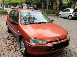 Orange Gebraucht 2001 Peugeot 106 Kleinwagen | 500 €