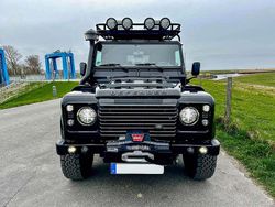 Schwarz Gebraucht 2015 Land Rover Defender Kombi | 74.900 €