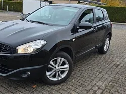 Schwarz Gebraucht 2010 Nissan Qashqai Acenta SUV | 4.700 € (Guter Preis)