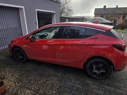 Rot Gebraucht 2016 Opel Astra Edition Limousine | 10.650 € (Guter Preis)