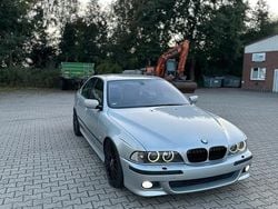 Silber Gebraucht 2002 BMW 540 M Sport Limousine | 5.000 €