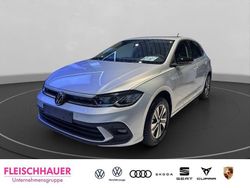 Silber Neu 2025 VW Polo Limousine | 24.790 € (Teuer)