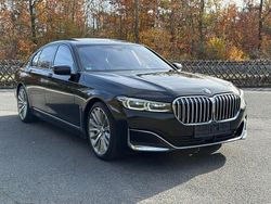 Schwarz Gebraucht 2020 BMW 750 Performance Limousine | 44.990 €