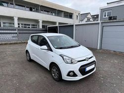 Weiß Gebraucht 2016 Hyundai i10 YES! Silver Kleinwagen | 5.698 € (Fairer Preis)