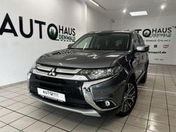 Grau Gebraucht 2017 Mitsubishi Outlander Top SUV | 16.990 € (Fairer Preis)
