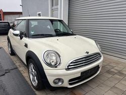 Weiß Gebraucht 2010 Mini One D Kleinwagen | 2.150 € (Guter Preis)