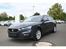 Grau Gebraucht 2024 Seat Leon ST Style Kombi | 26.990 € (Fairer Preis)