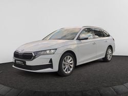 Weiß Gebraucht 2024 Skoda Octavia Limousine | 28.485 € (Guter Preis)