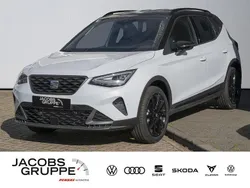 Glacial weiß metallic / midnig Neu 2025 Seat Arona FR SUV | 29.990 € (Teuer)