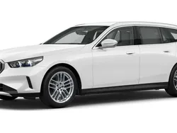 Weiß Gebraucht 2024 BMW 520 Comfort Edition Kombi | 57.445 € (Fairer Preis)