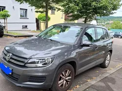 Grau Gebraucht 2014 VW Tiguan Trendline SUV | 9.000 € (Guter Preis)