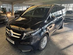 Schwarz Gebraucht 2024 Mercedes V300 Van / Kleinbus | 53.000 €