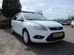 Weiß Gebraucht 2009 Ford Focus Style Kombi | 1.499 €