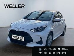 Weiss Gebraucht 2021 Toyota Yaris Comfort Kleinwagen | 13.990 € (Fairer Preis)