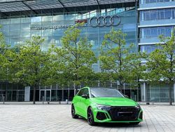 Grün Gebraucht 2024 Audi RS3 Premium Limousine | 67.990 € (Teuer)