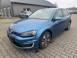 Blau Gebraucht 2015 VW e-Golf Kleinwagen | 13.200 € (Etwas zu teuer)