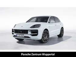 Weiß Gebraucht 2024 Porsche Cayenne SUV | 121.100 € (Etwas zu teuer)