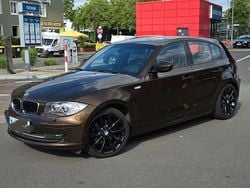 Braun Gebraucht 2010 BMW 120 Kleinwagen | 5.999 € (Etwas zu teuer)