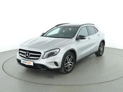 Grau Gebraucht 2016 Mercedes GLA180 Urban SUV | 18.770 € (Etwas zu teuer)