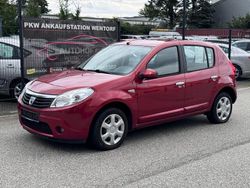 Rot Gebraucht 2011 Dacia Sandero Lauréate Kleinwagen | 3.950 € (Teuer)