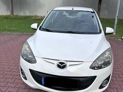 Weiß Gebraucht 2011 Mazda 2 Kleinwagen | 4.799 € (Etwas zu teuer)