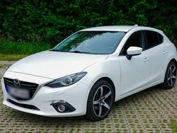 Weiß Gebraucht 2015 Mazda 3 Kleinwagen | 7.999 € (Fairer Preis)