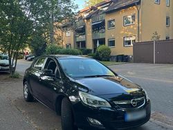 Schwarz Gebraucht 2010 Opel Astra Kleinwagen | 2.000 € (Guter Preis)
