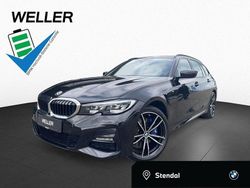 Black sapphire (schwarz) Gebraucht 2021 BMW 330e Comfort Edition Kombi | 30.790 € (Fairer Preis)