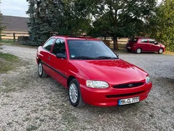 Rot Gebraucht 1997 Ford Escort Limousine | 3.300 €