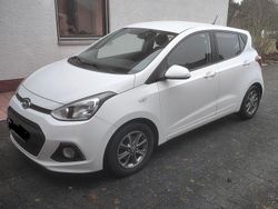 Weiß Gebraucht 2014 Hyundai i10 Edition Kleinwagen | 4.190 € (Guter Preis)