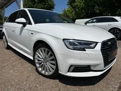 Weiß Gebraucht 2018 Audi A3 Sportback e-tron S-Line Limousine | 18.990 € (Fairer Preis)