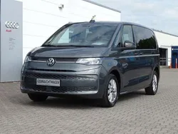Grau Gebraucht 2024 VW T7 Advance Van | 51.690 € (Guter Preis)