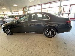 Obsidianschwarzmetallic Gebraucht 2022 Mercedes E300 Avantgarde Limousine | 40.900 € (Fairer Preis)