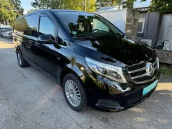 Schwarz Gebraucht 2017 Mercedes V250 Avantgarde Van / Kleinbus | 38.900 €