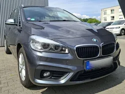 Grau Gebraucht 2017 BMW 218 Gran Tourer Advantage Van / Kleinbus | 11.900 € (Superpreis)