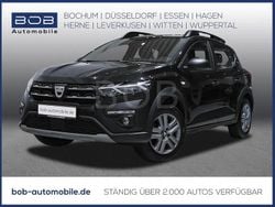 Grau Gebraucht 2021 Dacia Sandero Stepway Limousine | 13.870 € (Fairer Preis)