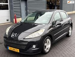 Schwarz Gebraucht 2010 Peugeot 207 Limousine | 2.250 € (Fairer Preis)