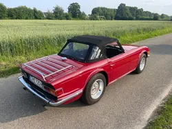 Rot Gebraucht 1976 Triumph TR6 Cabrio | 24.900 €