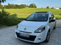 Weiß Gebraucht 2011 Renault Clio GrandTour Night&Day Kombi | 4.300 € (Etwas zu teuer)