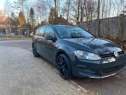 Grau Gebraucht 2016 VW Golf VII Kombi | 8.300 € (Etwas zu teuer)