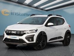 Weiß Gebraucht 2025 Dacia Sandero Stepway Kleinwagen | 20.049 € (Etwas zu teuer)