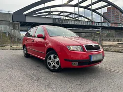 Rot Gebraucht 2001 Skoda Fabia Kombi | 1.990 € (Guter Preis)