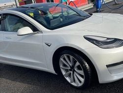 Weiß Gebraucht 2020 Tesla Model 3 Limousine | 20.500 € (Guter Preis)